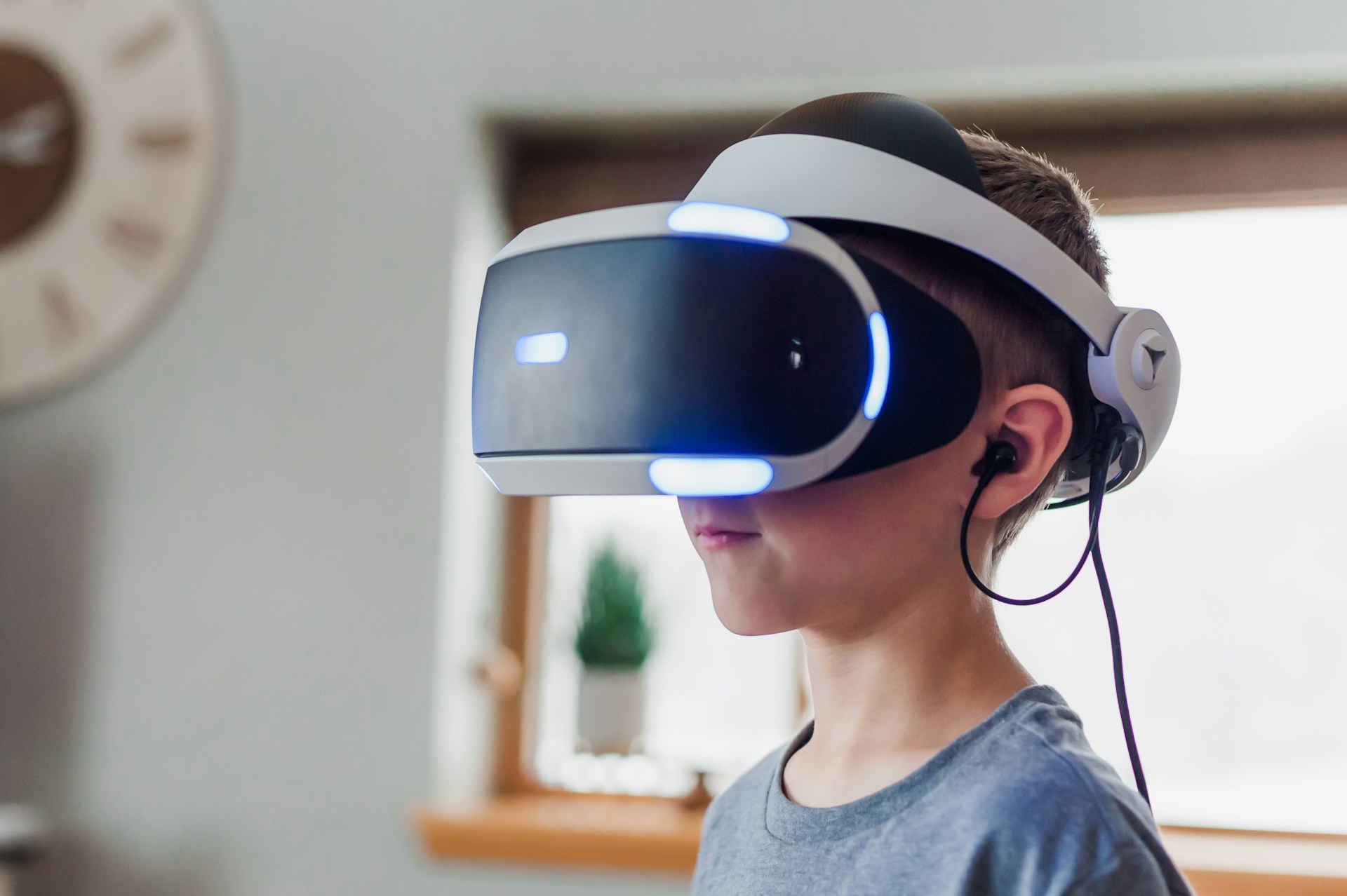 ﻿﻿﻿Augmented Reality and Virtual Reality